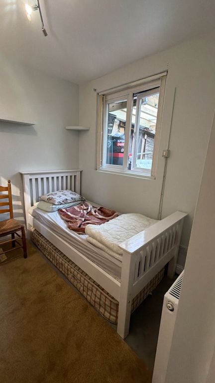 Property photo 1 of 2