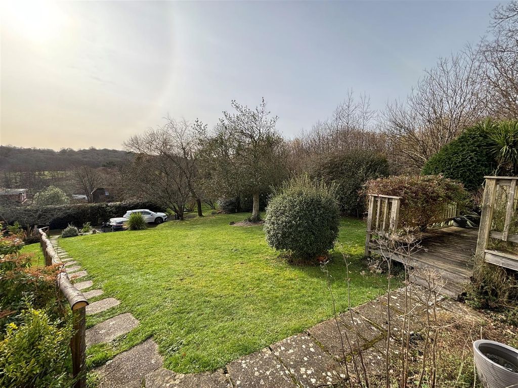 Property photo 2 of 13