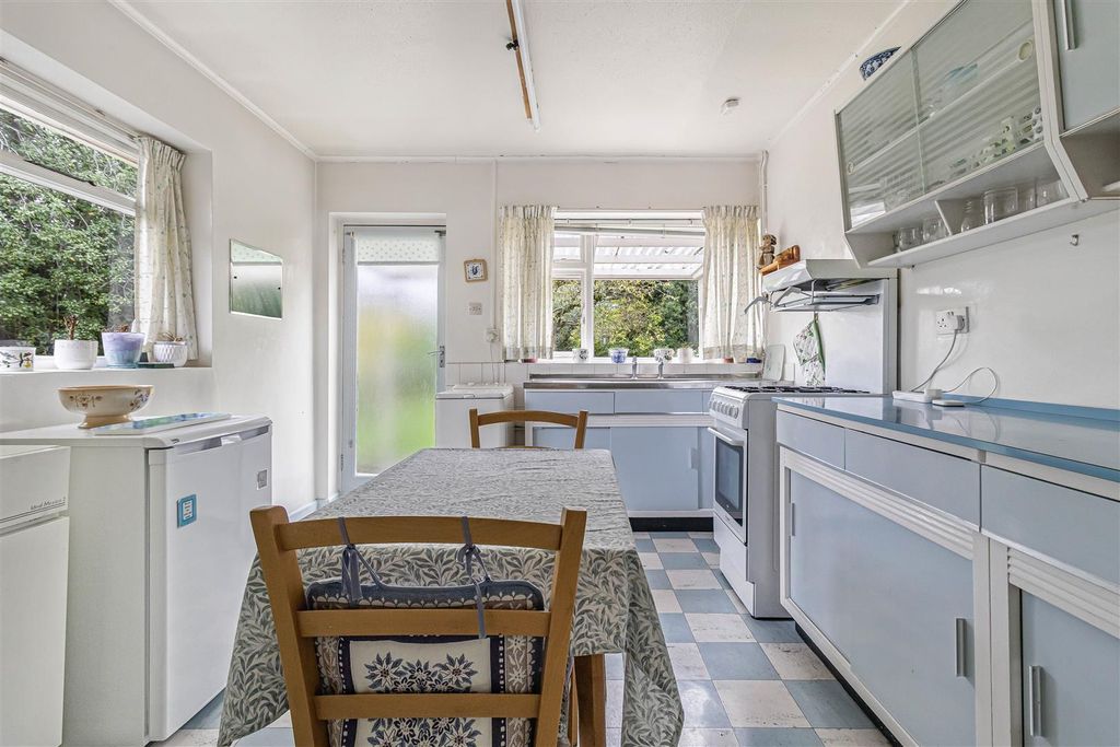 Property photo 3 of 10 4_66932.Jpg