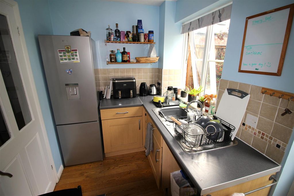 Property photo 3 of 10 Img_2608.Jpg