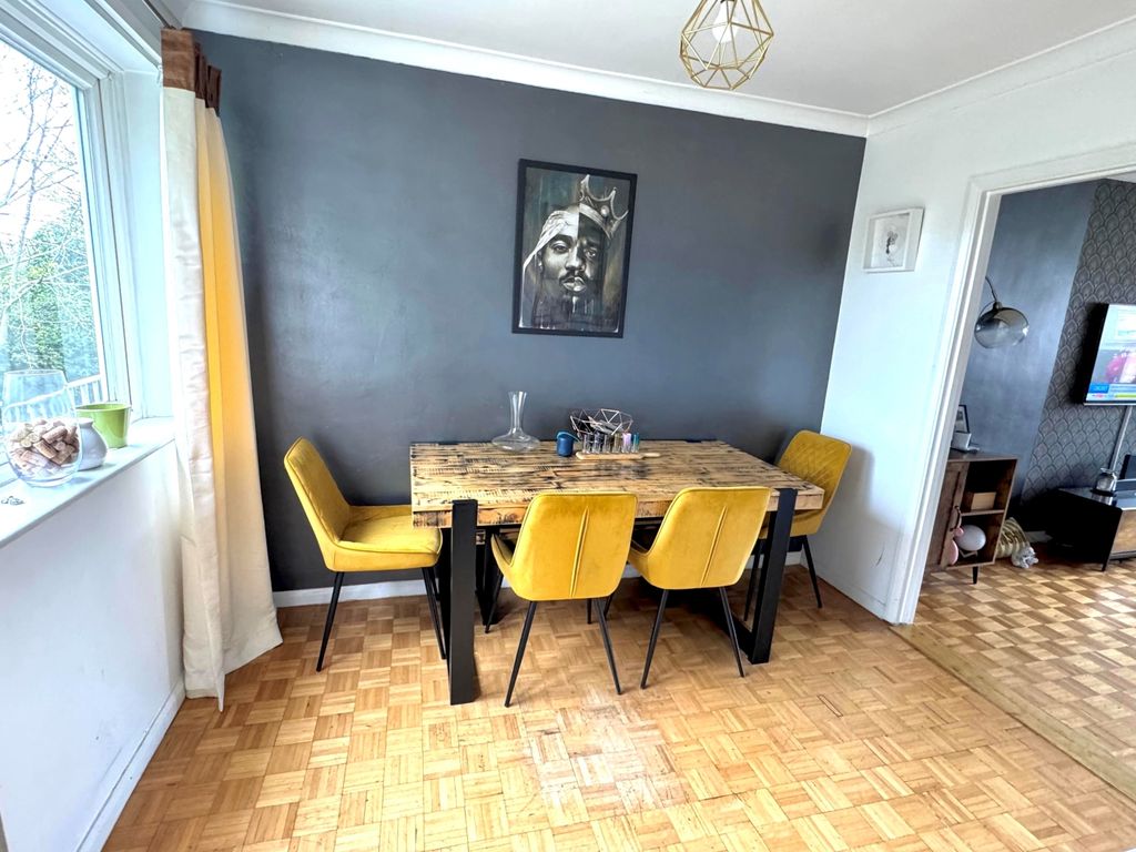 Property photo 3 of 8 Diner