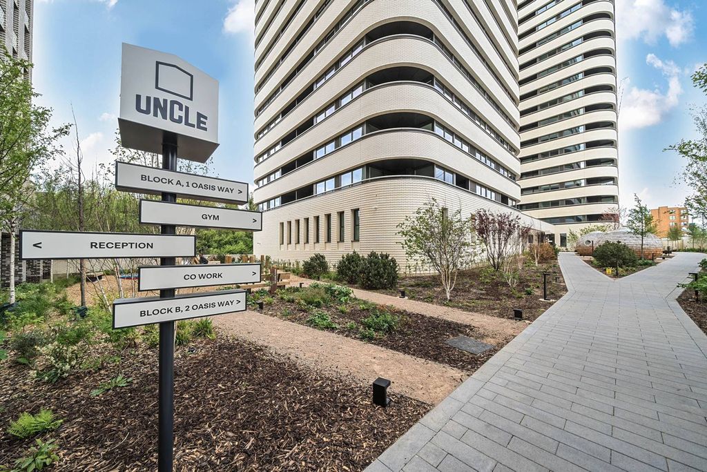 Property photo 2 of 11