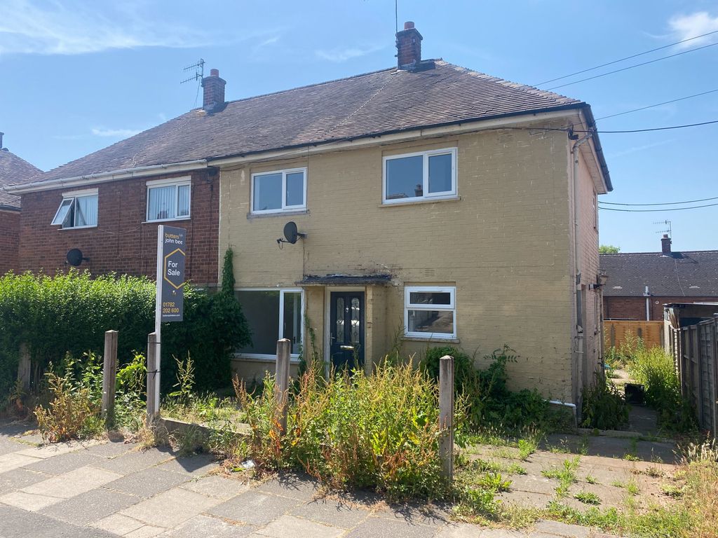 Property photo 1 of 12