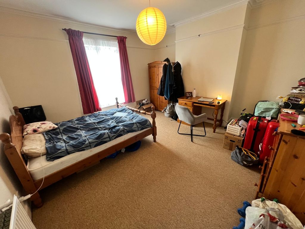 Property photo 1 of 6 Picture No. 16
