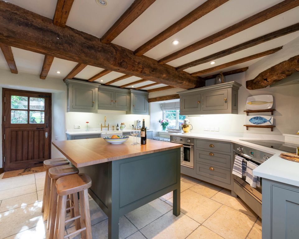 Property photo 3 of 16 Image