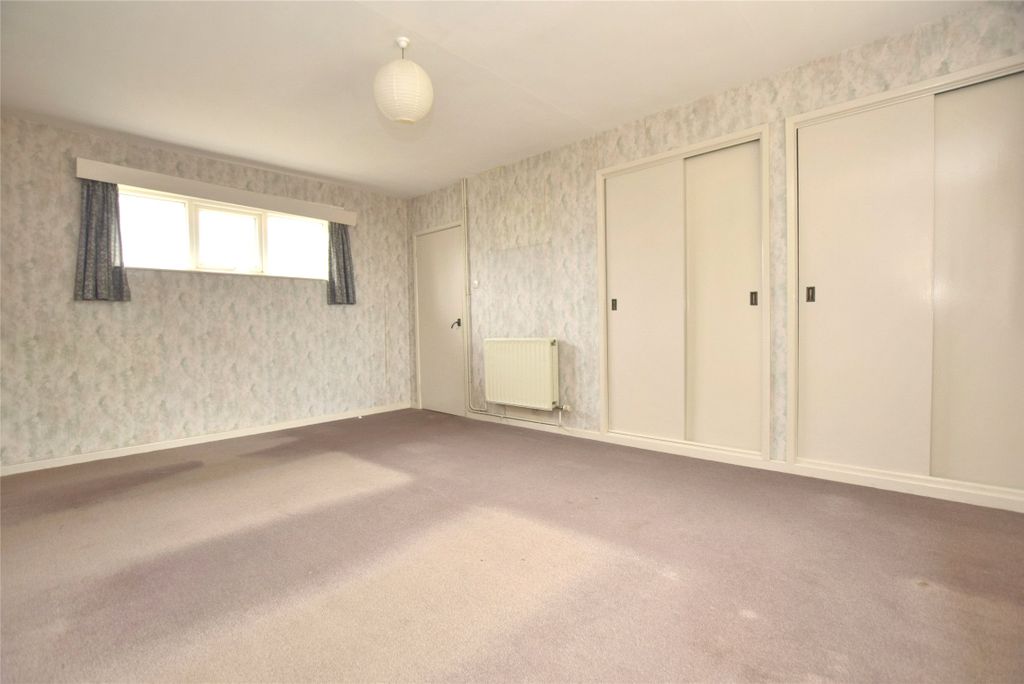 Property photo 3 of 24 Bedroom