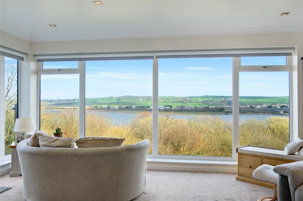 Property photo 2 of 21 Picture No. 20