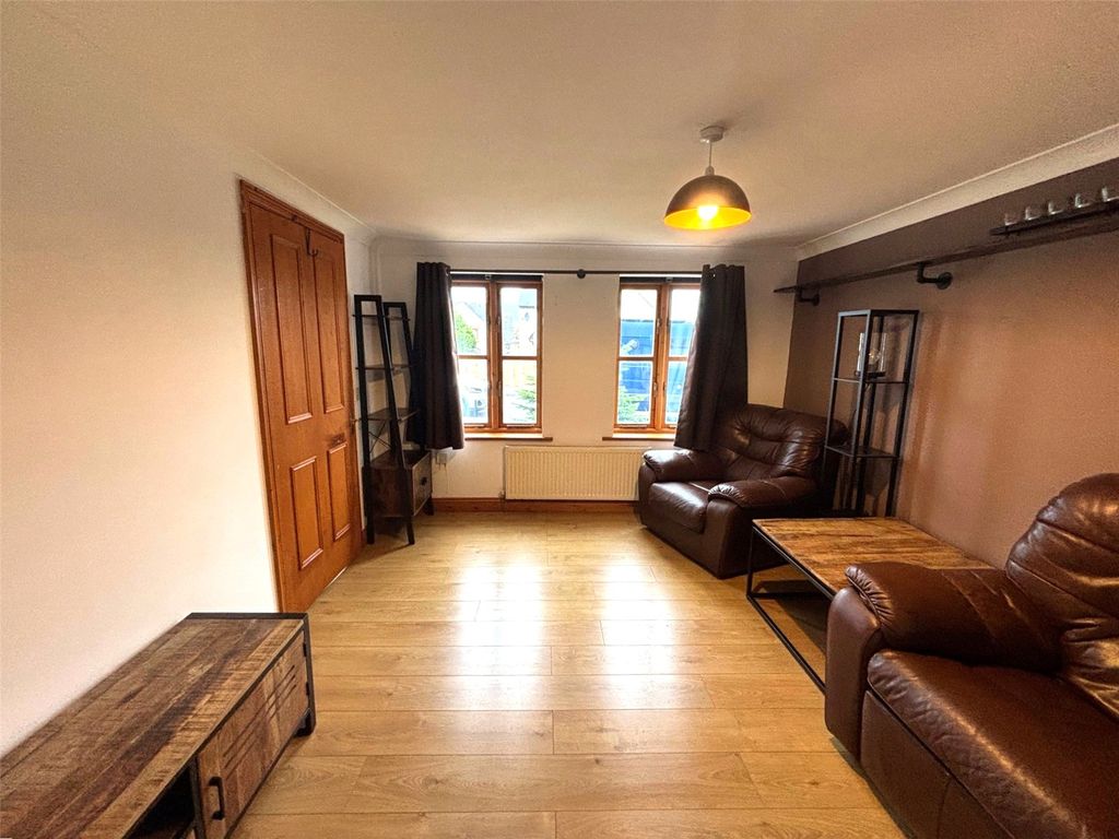 Property photo 3 of 17 Picture No. 23