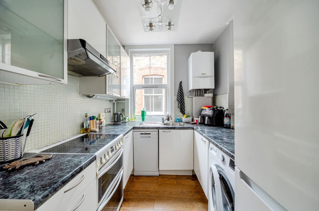 Property photo 3 of 13 1364732-4-68Ecf9A...