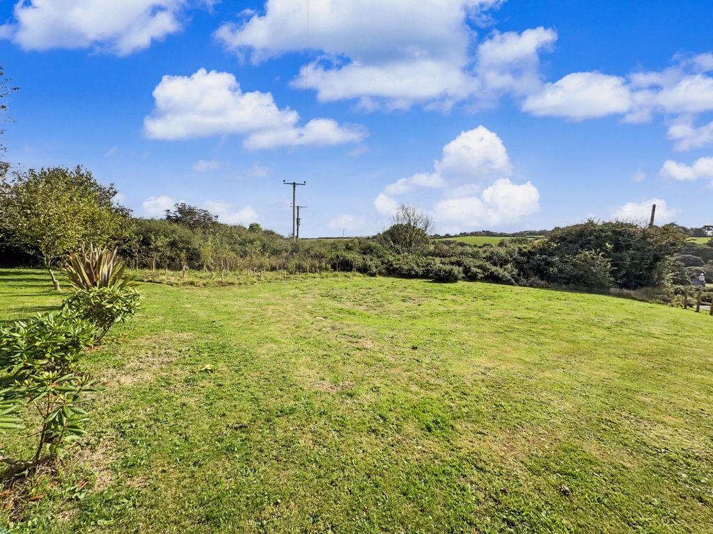 Property photo 3 of 24 5453887