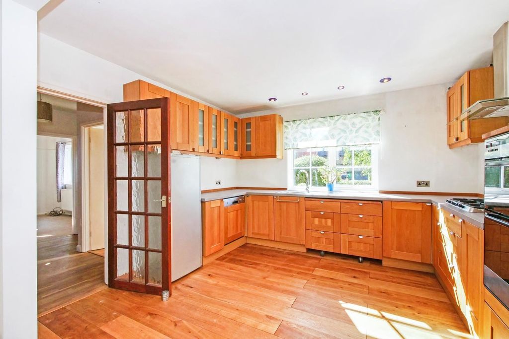 Property photo 2 of 23 Pnmb0214.Jpg