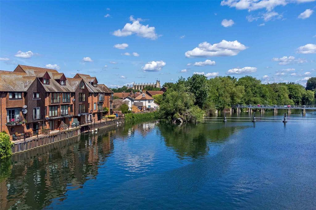 Property photo 2 of 33 Rear