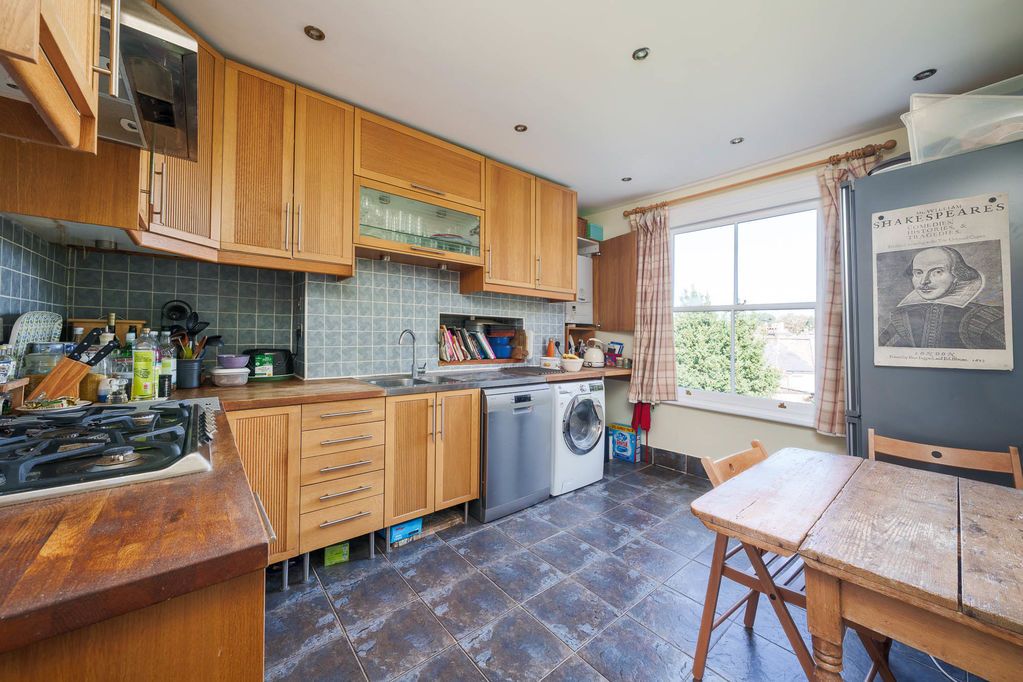 Property photo 2 of 8 Photo 5