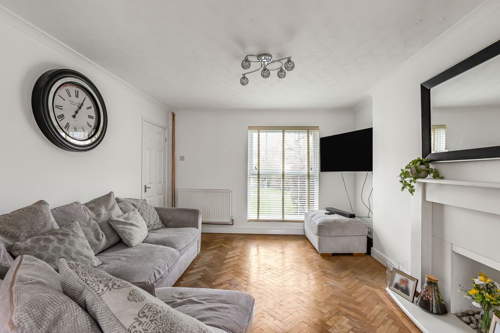 Property photo 2 of 12 Living Room