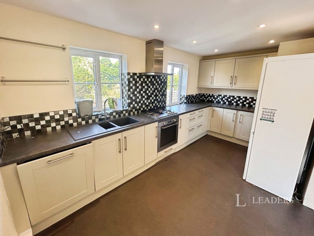 Property photo 2 of 14 Pbox-Img.Jpg