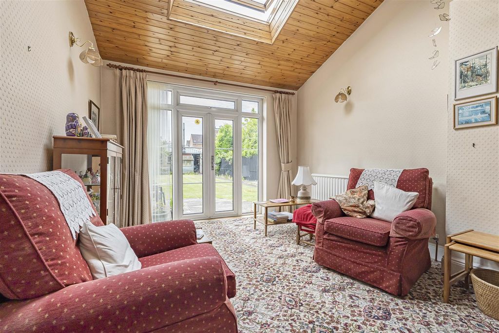 Property photo 3 of 19 9_56063.Jpg