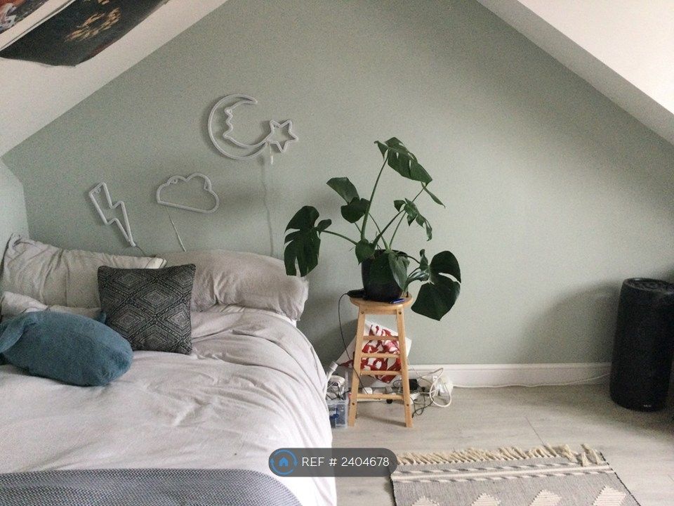 Property photo 2 of 9 Bedroom 7 £130 Per Week