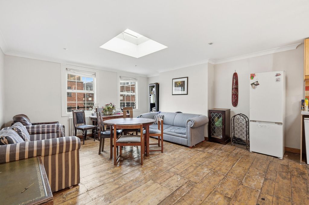 Property photo 2 of 19