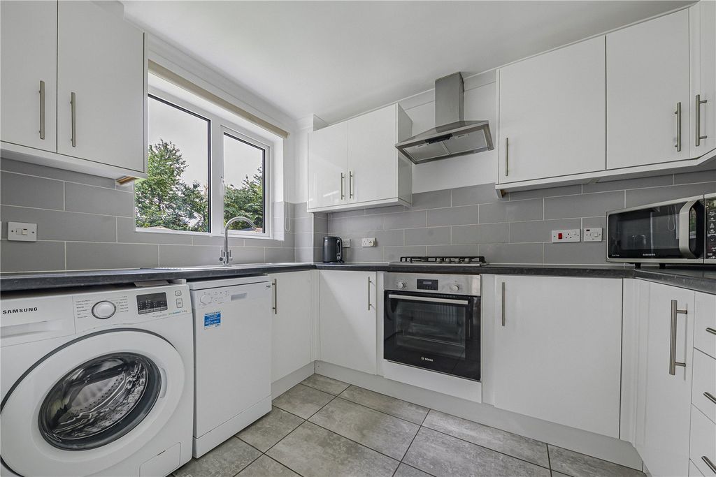 Property photo 2 of 15 Picture No. 13