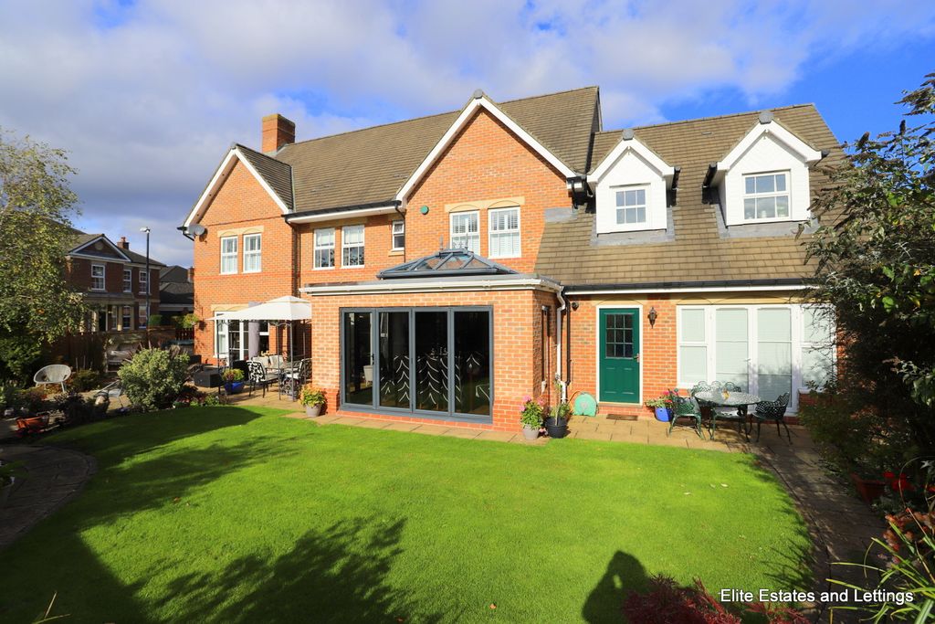 Property photo 1 of 35 4-Img_8693