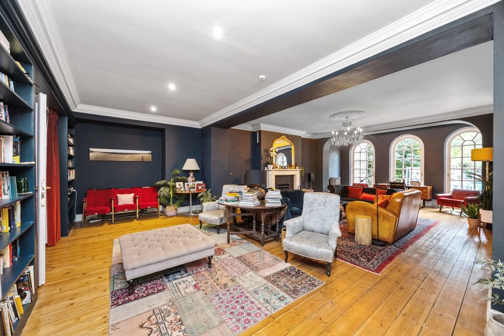 Property photo 3 of 49 5044274