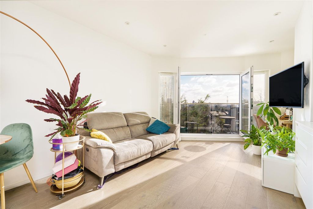 Property photo 3 of 10 The Elms1.Jpg