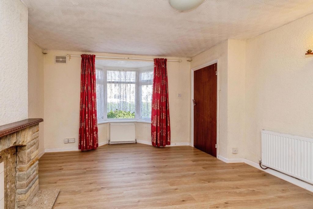 Property photo 3 of 13 Pbox-Img.Jpg