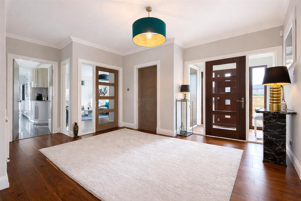 Property photo 2 of 28 Hall