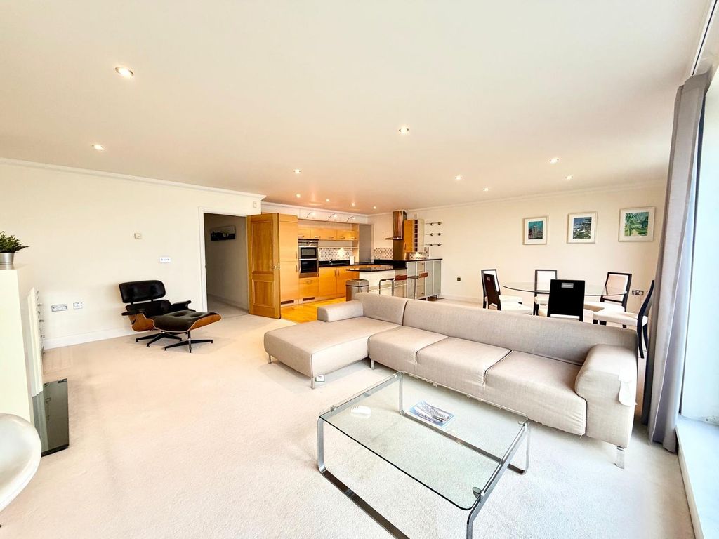 Property photo 3 of 19 Picture 3