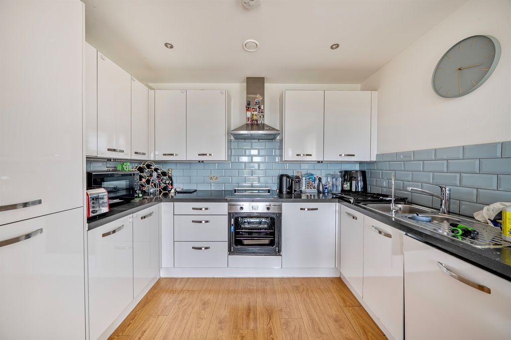 Property photo 3 of 13