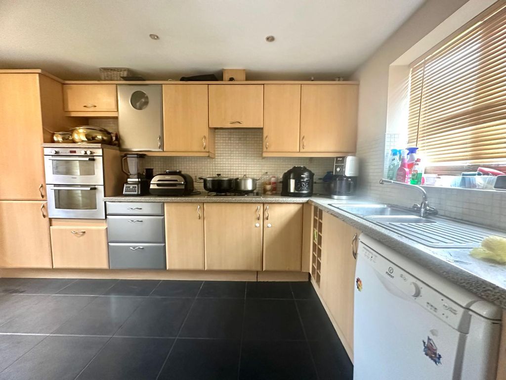 Property photo 3 of 13 Gallery