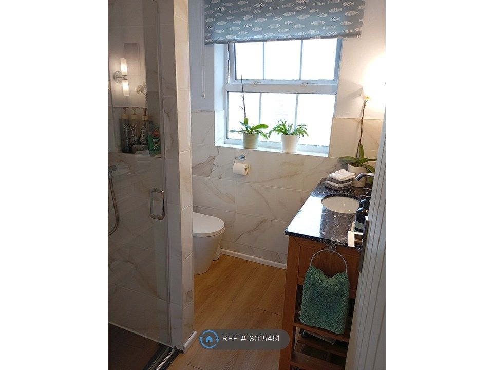 Property photo 3 of 15 Shower Room