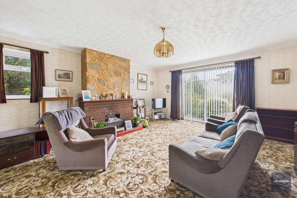 Property photo 3 of 14