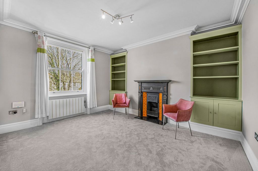 Property photo 1 of 8 Picture No. 08