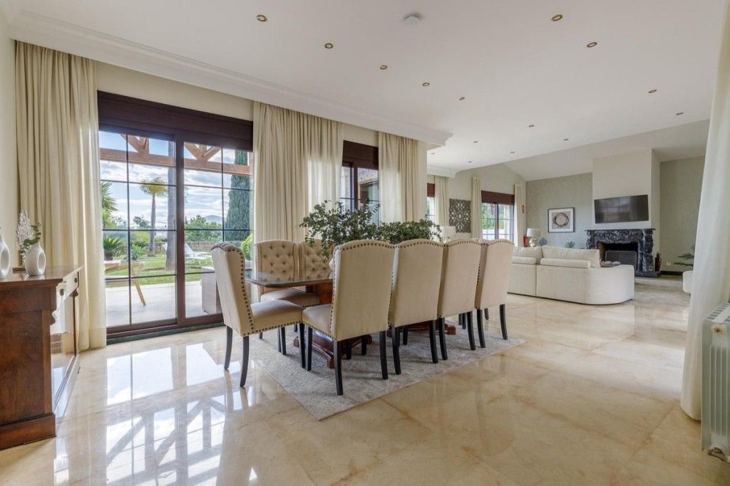 Property photo 2 of 19 Dining