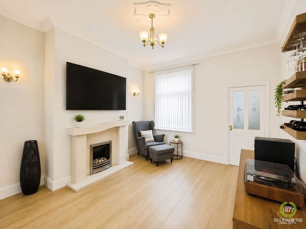 Property photo 3 of 12