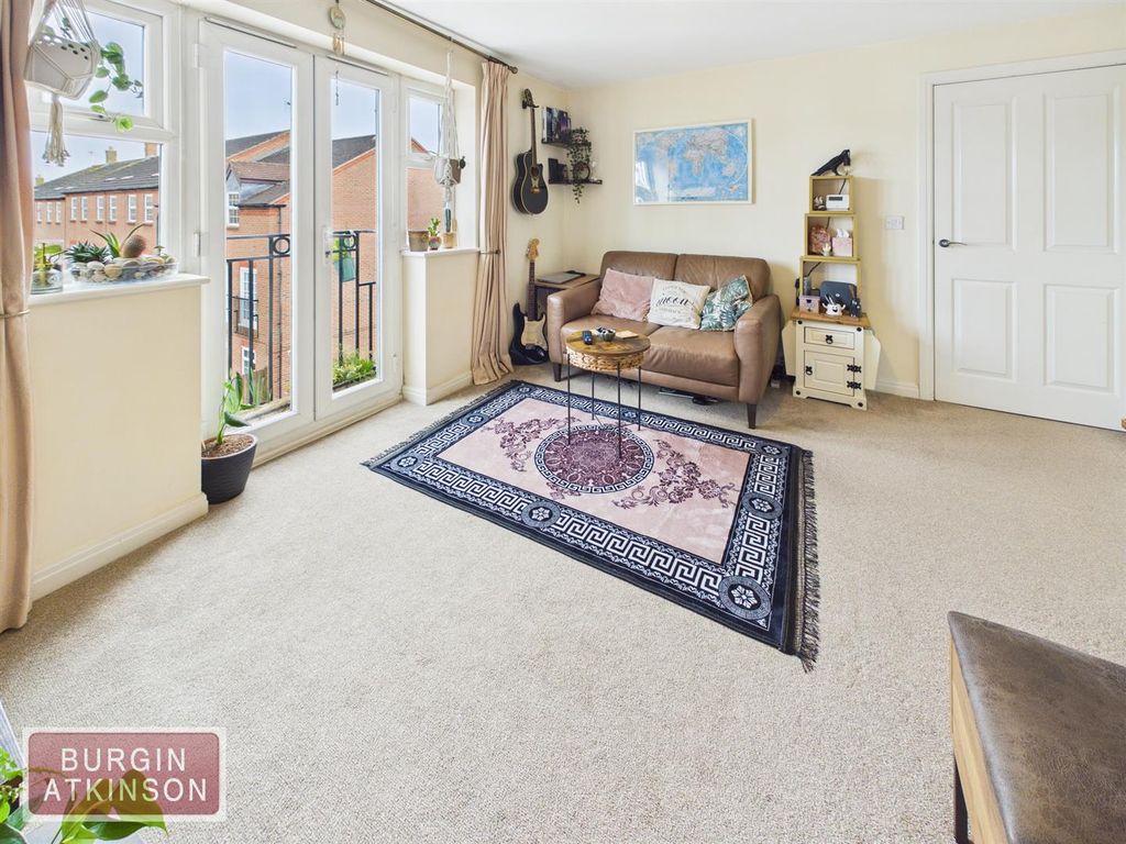 Property photo 3 of 14 Cam01619G0-Pr0195-Still013.Jpg