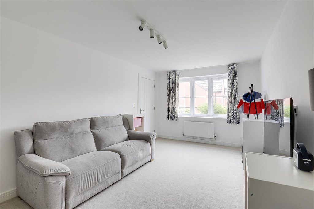 Property photo 2 of 23 1795.Jpg