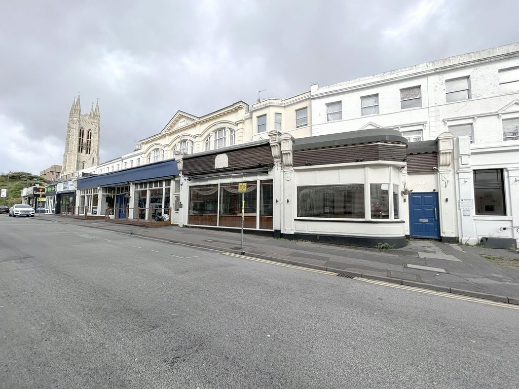 Property photo 1 of 12 3240 Poole Hill9 1 E.Jpg