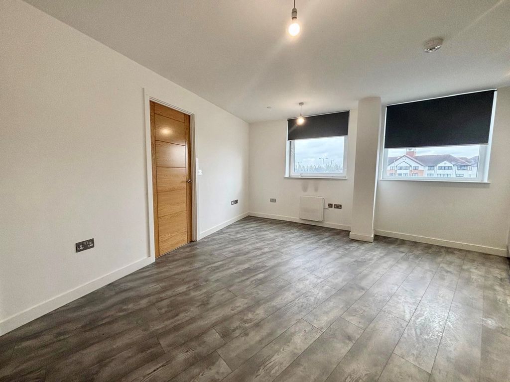 Property photo 3 of 5