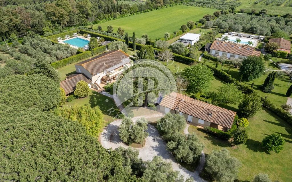 Property photo 1 of 43