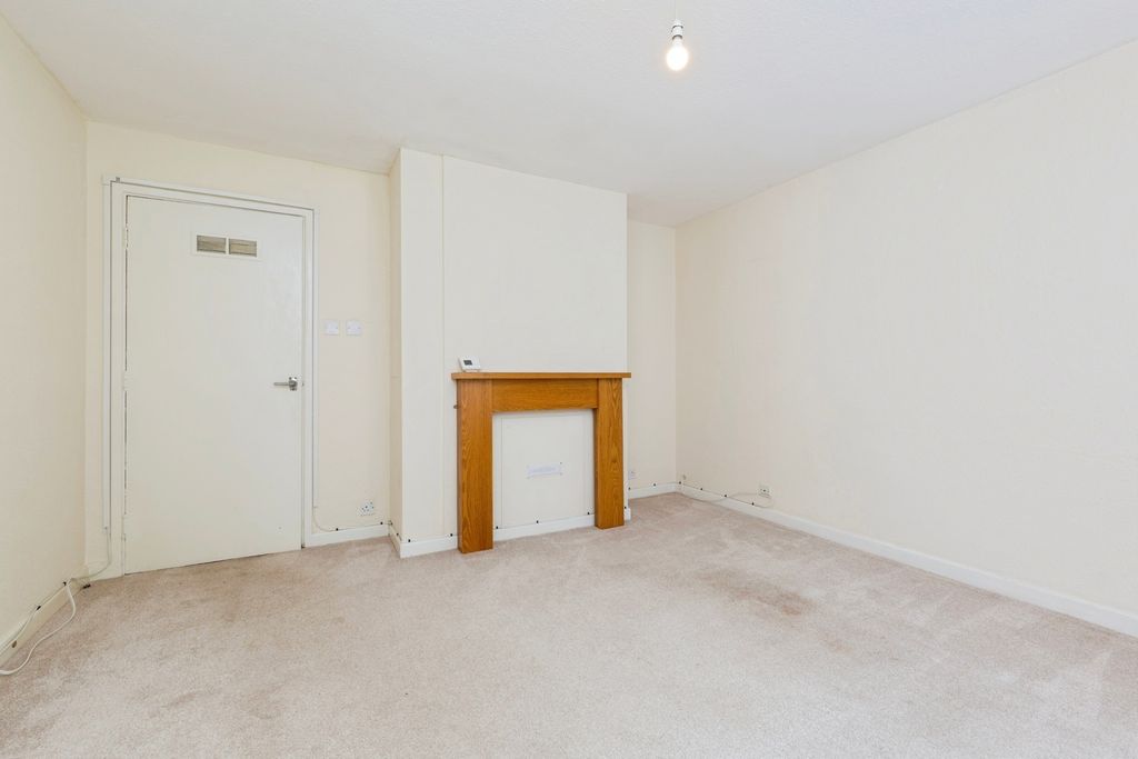 Property photo 2 of 16 Photo