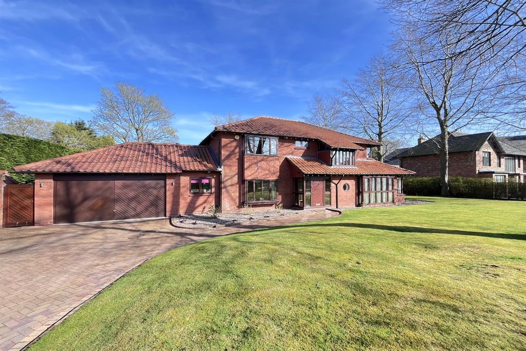 Property photo 1 of 12 (Main)