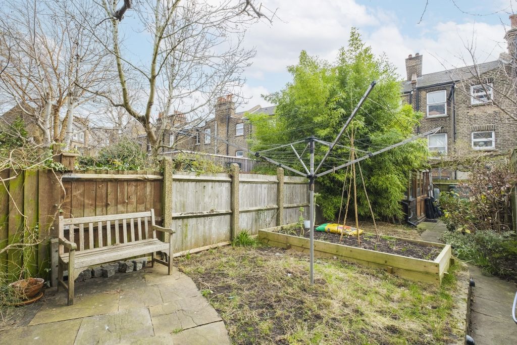 Property photo 3 of 16