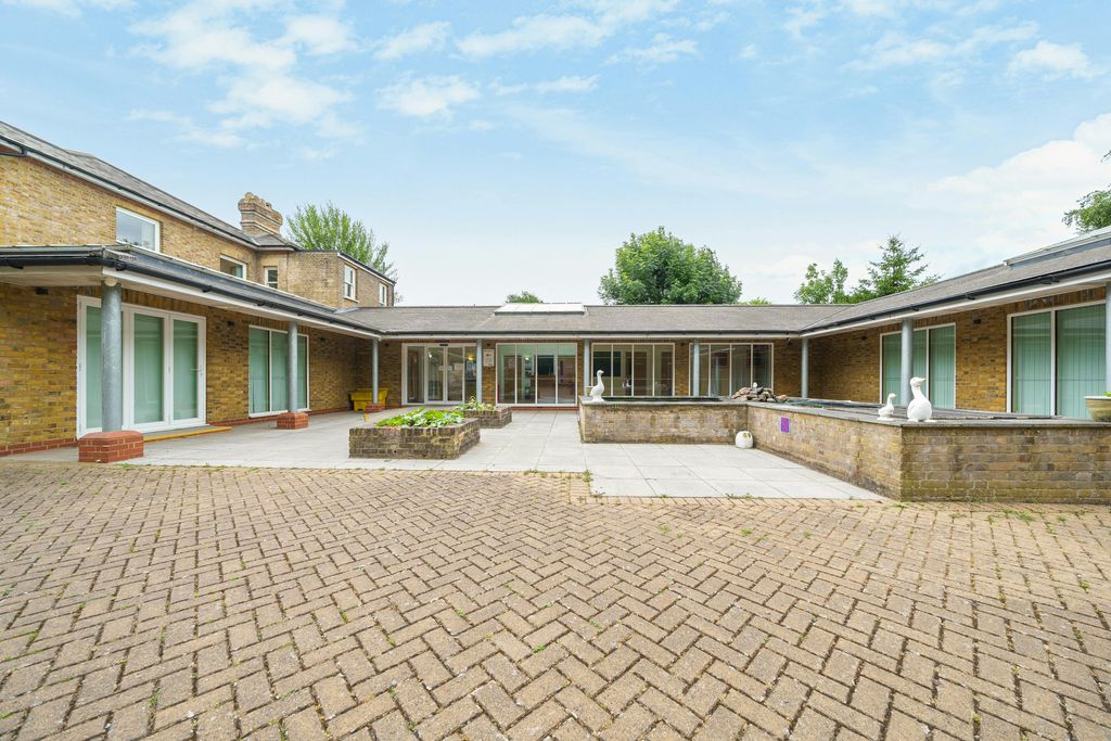 Property photo 1 of 15 1151433 13.Jpg