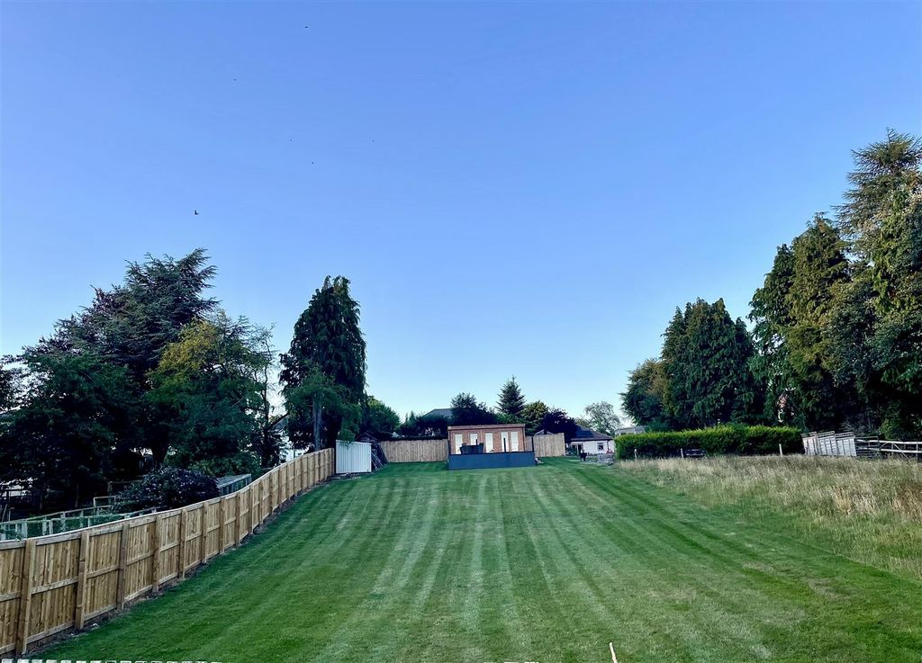 Property photo 3 of 22 Externally