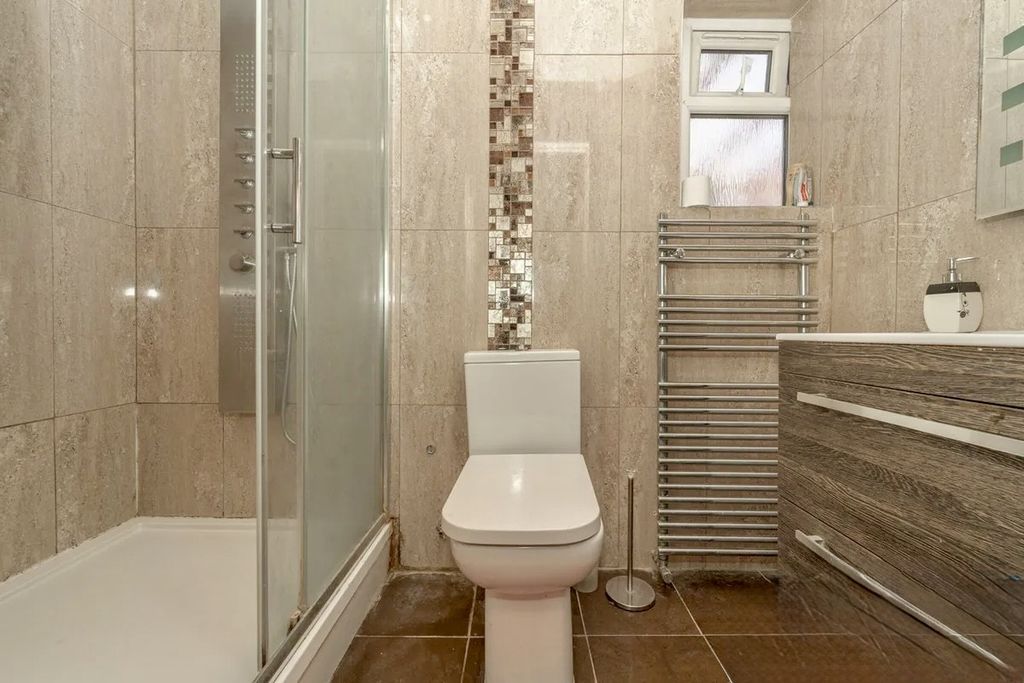 Additional image 22 of 7 bed detached house for saleGreat West Road, Hounslow, Greater London TW5