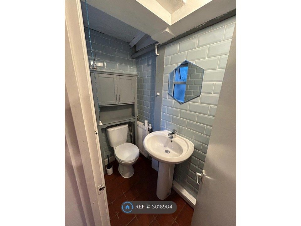 Property photo 2 of 3