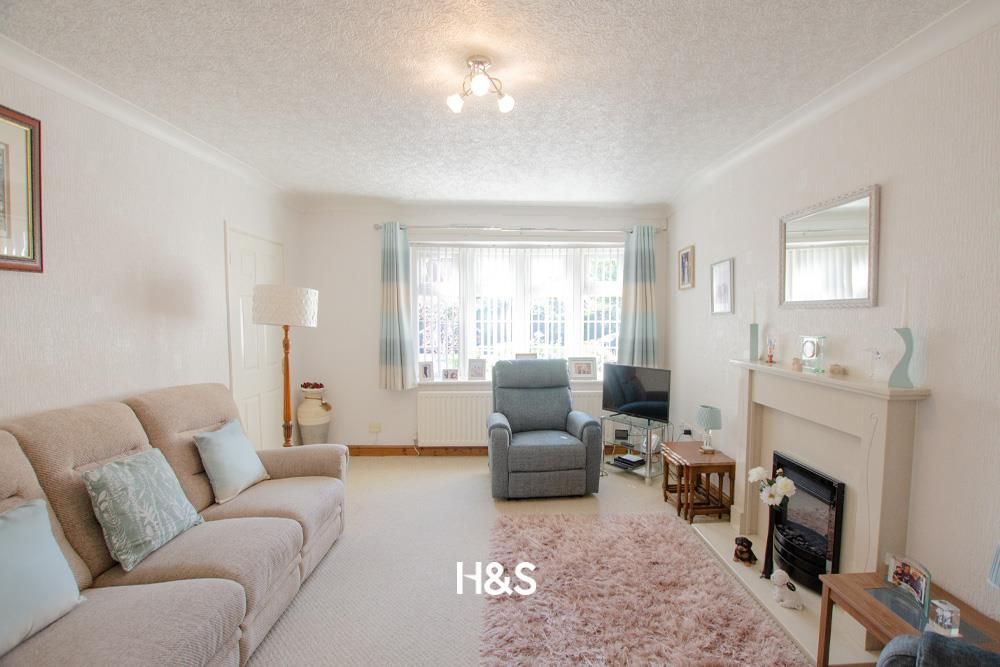 Property photo 3 of 21 57 Inchford - Lounge.Jpg