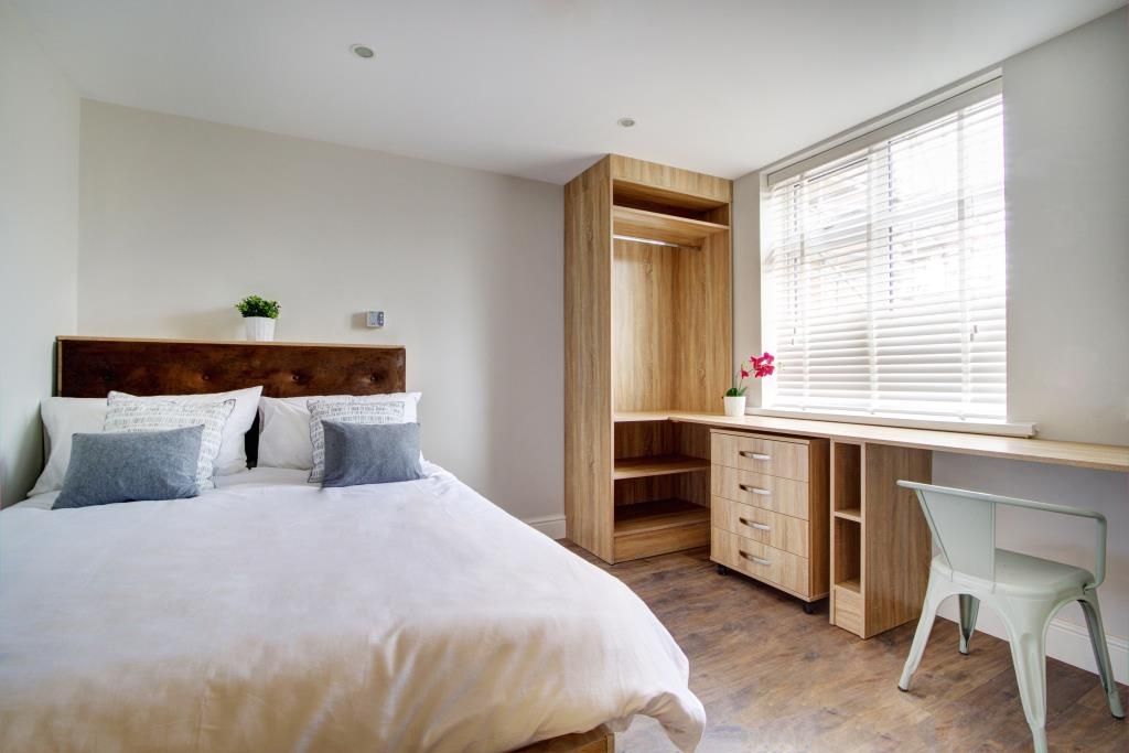 Property photo 1 of 8 Photo 0